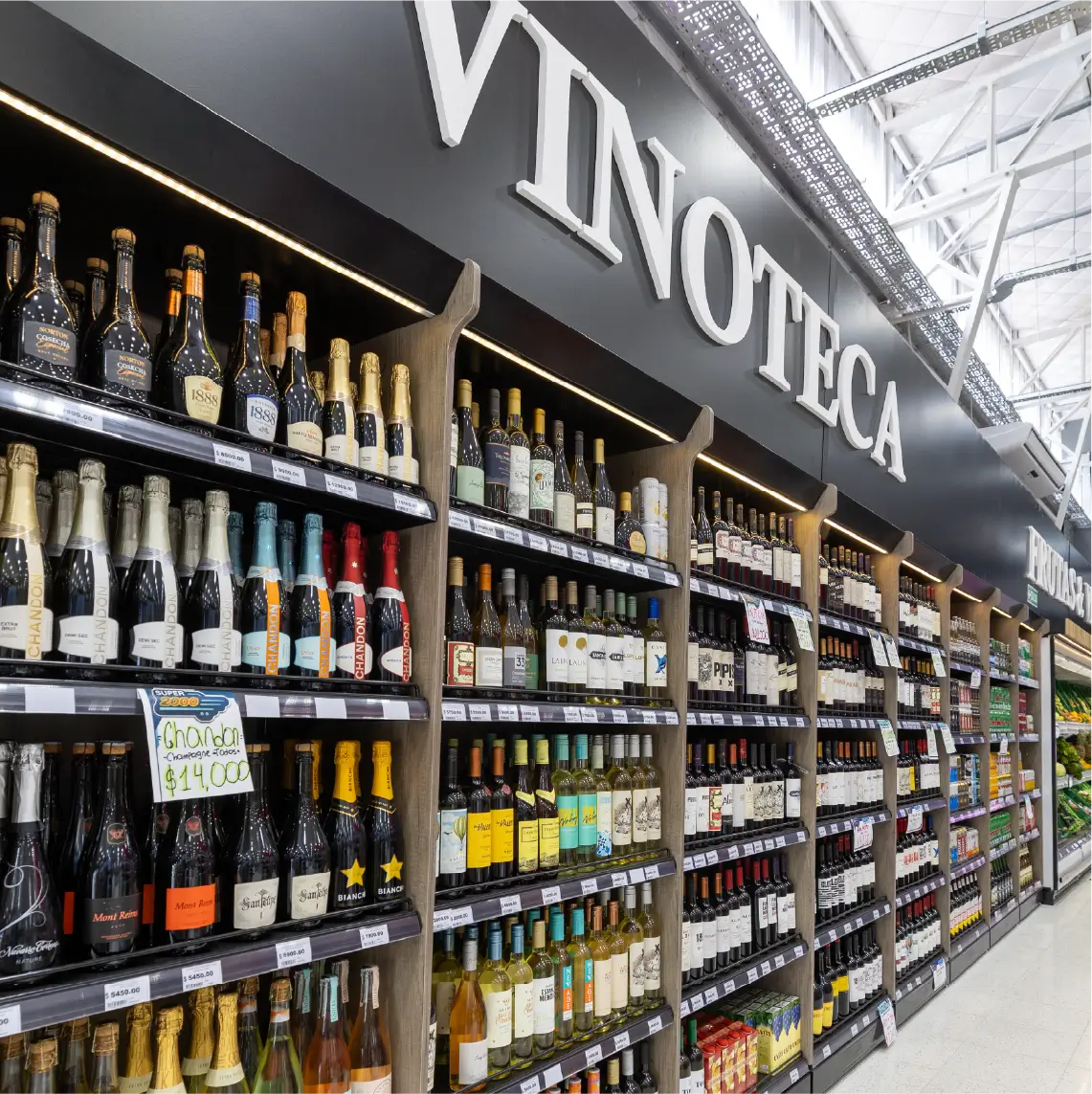 Lineal de góndolas Moduace para supermercado con organización eficiente y fácil lectura de productos